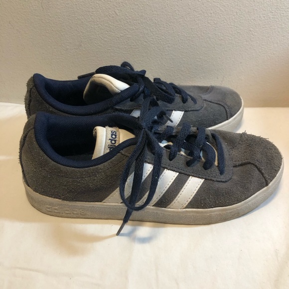 Adidas Court Grey casual Shoe Boys Size 2 - Picture 3 of 13